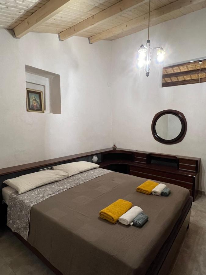 Casa Di Mirto Bed & Breakfast Киарамонте Гулфи Екстериор снимка