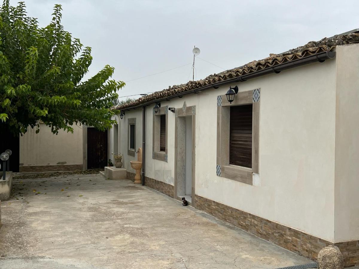 Casa Di Mirto Bed & Breakfast Киарамонте Гулфи Екстериор снимка